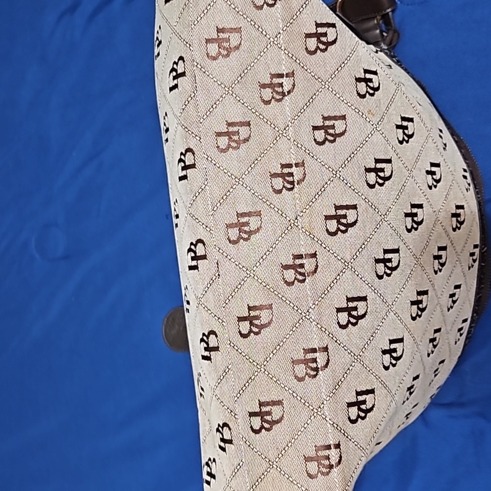 Purse - Picture 7 of 9